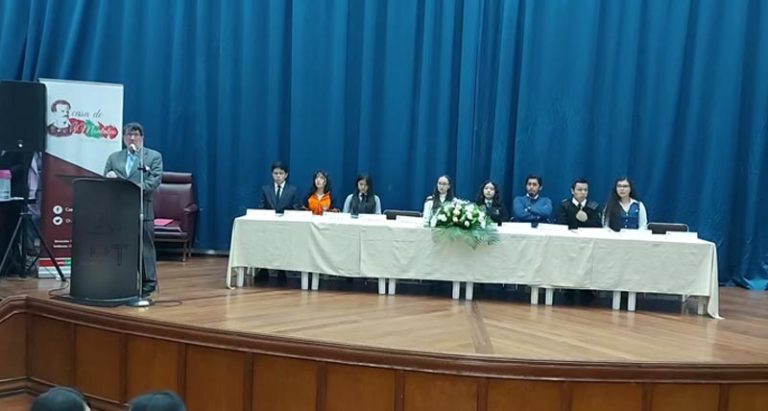 Encuentro-del-libro-leído-el-antropófago-casa-de-montalvo