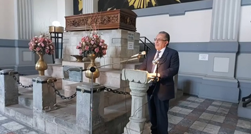 HOMENAJE-AL-EGREGIO-ESCRITOR-DR-ALFONSO-RUMAZO-GONZÁLEZ