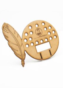 Porta-esferos-de-madera-la-Casa-de-Montalvo